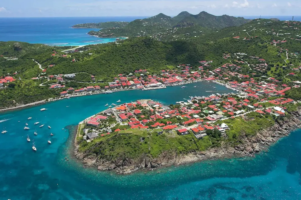st barts travel requirements
