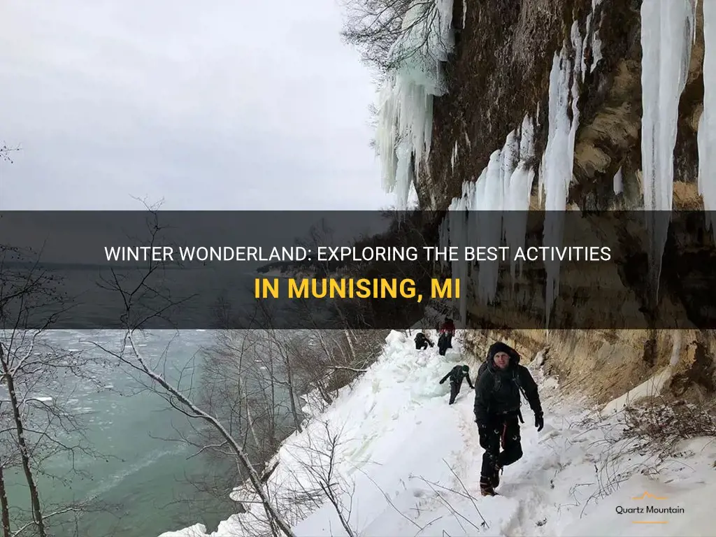 things to do in munising mi in the winter