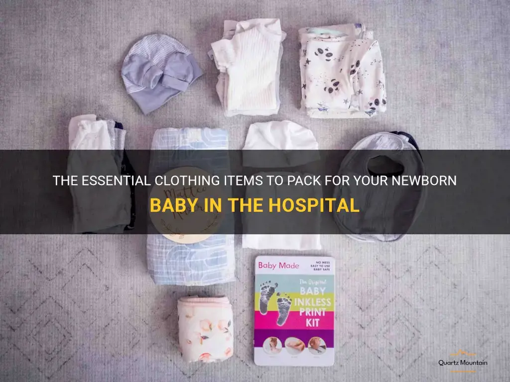 what clothes to pack for baby in hospital