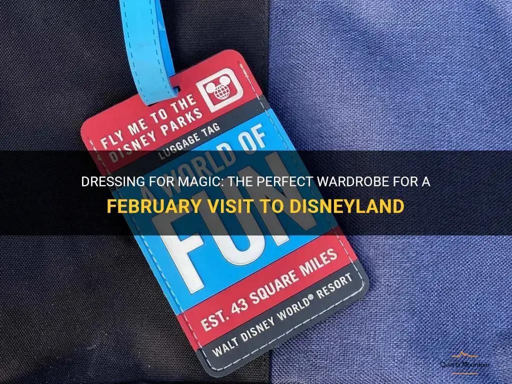 what clothes to pack for disneyland in February