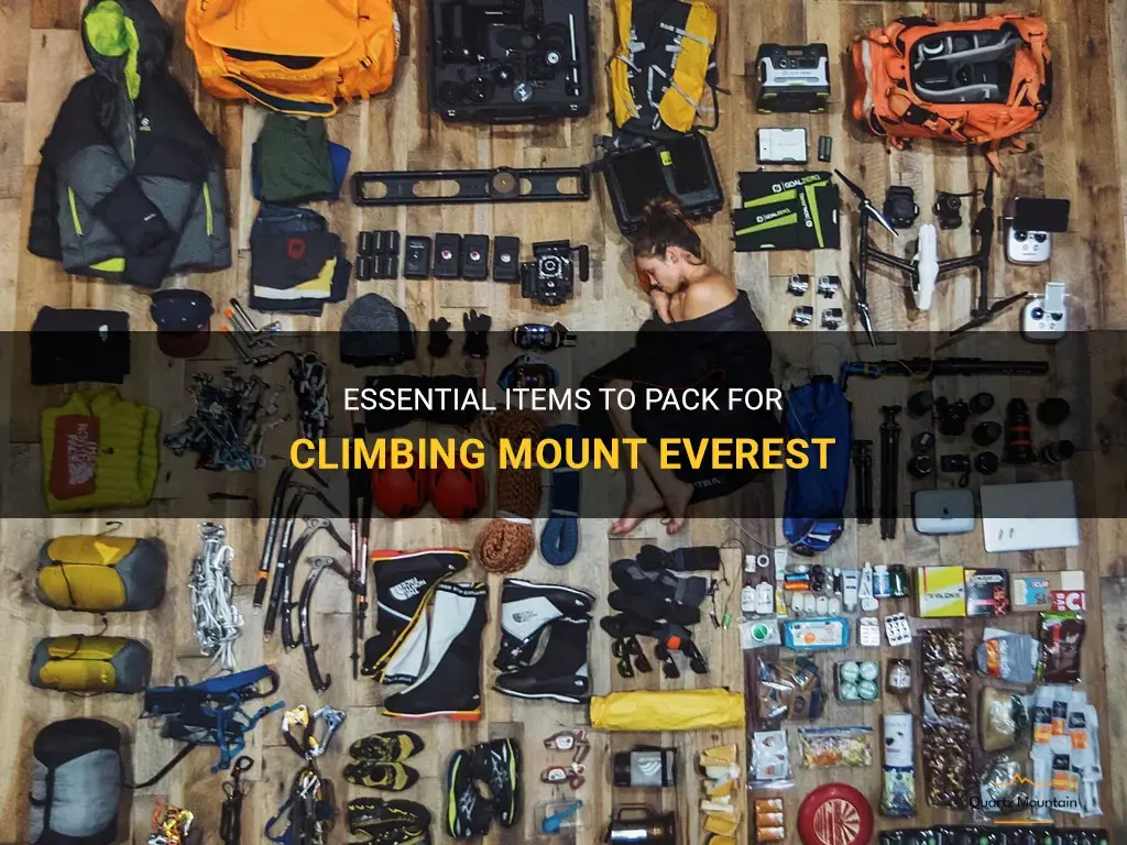 what to pack climbing mount everest