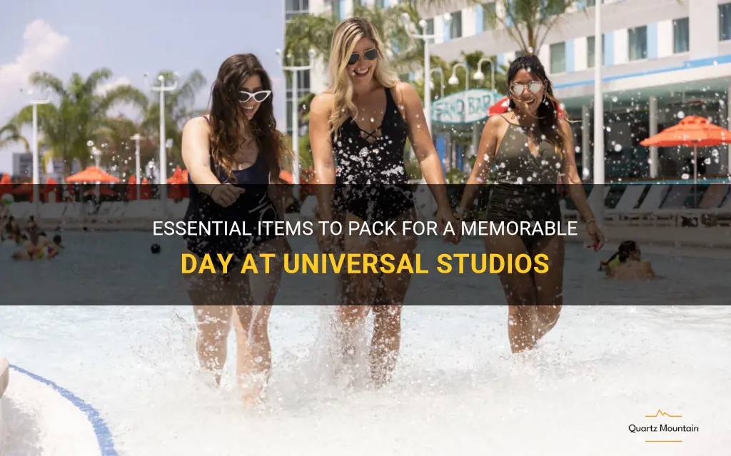 what to pack for a day at universal studios