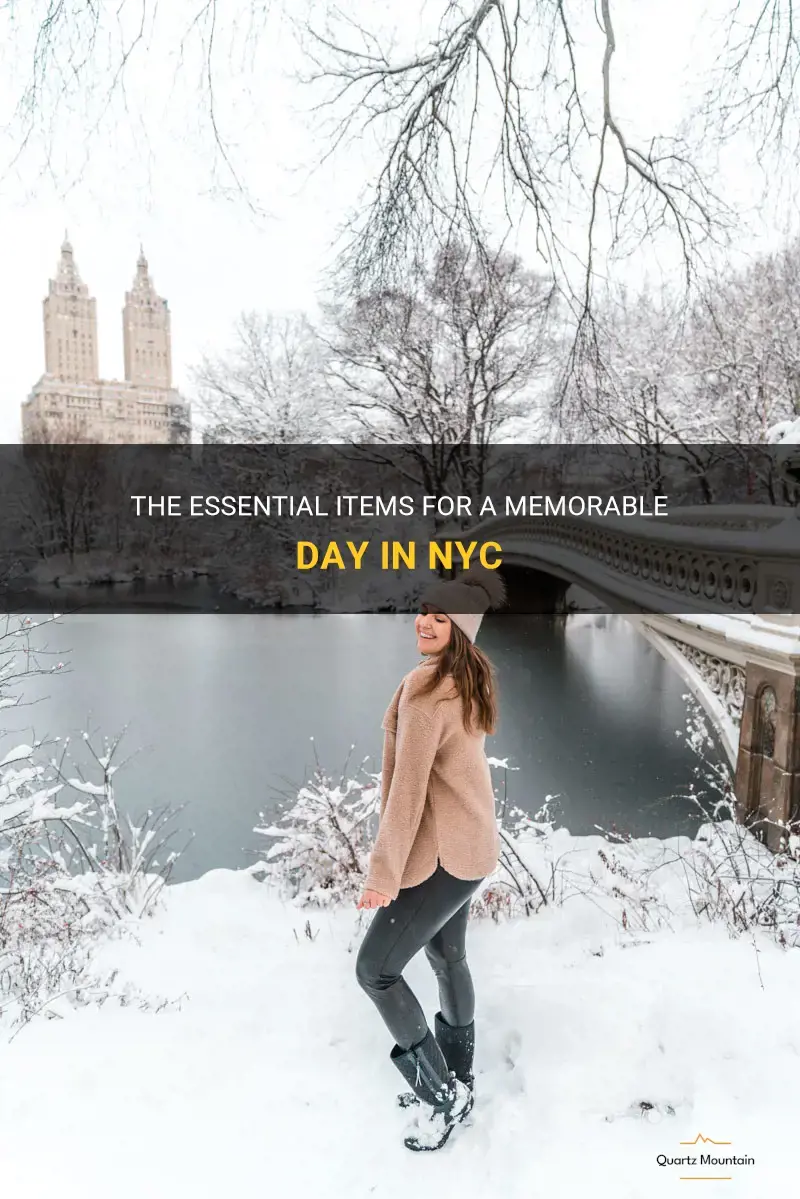 what to pack for a day in nyc