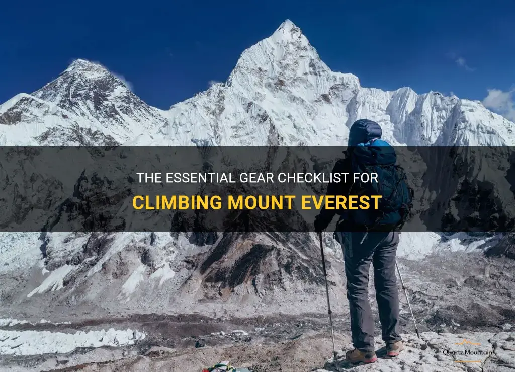 what to pack for climbing mount everest