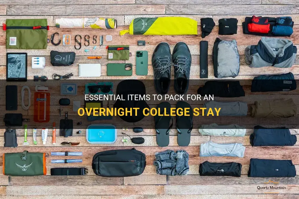 what to pack for college overnight