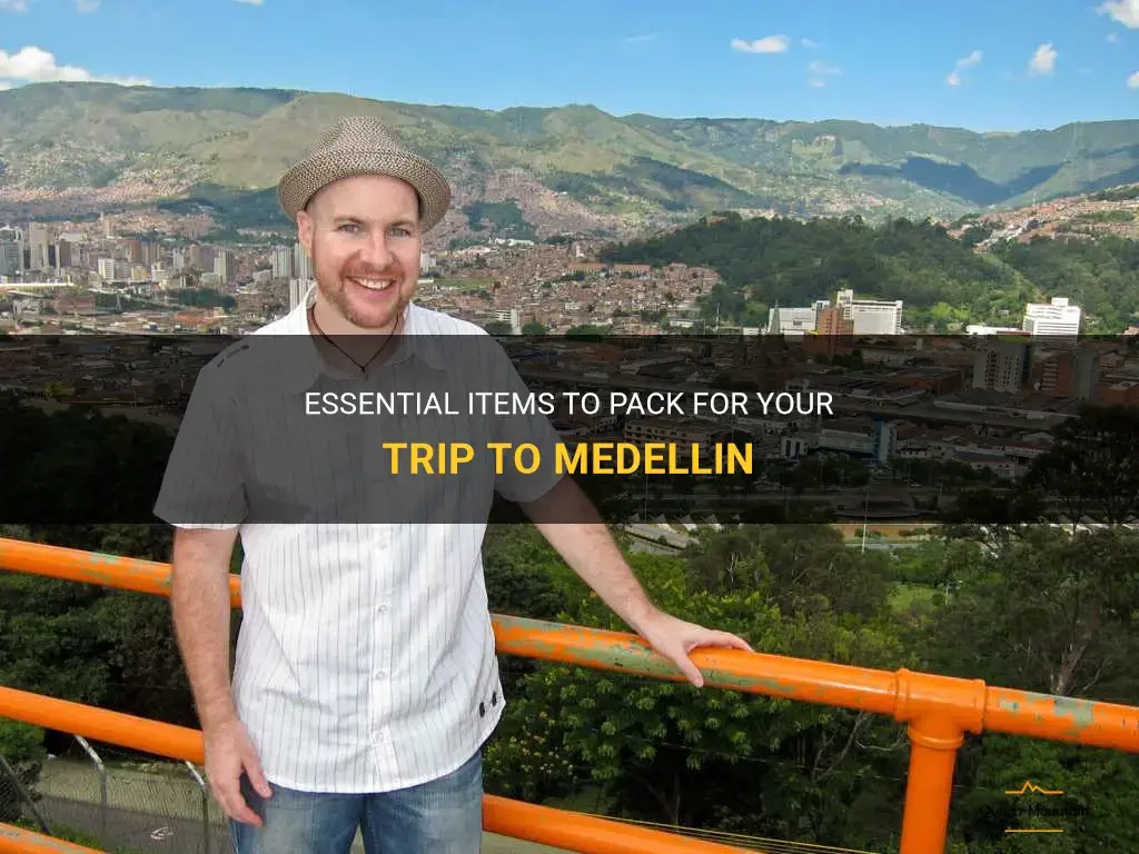 what to pack for medellin