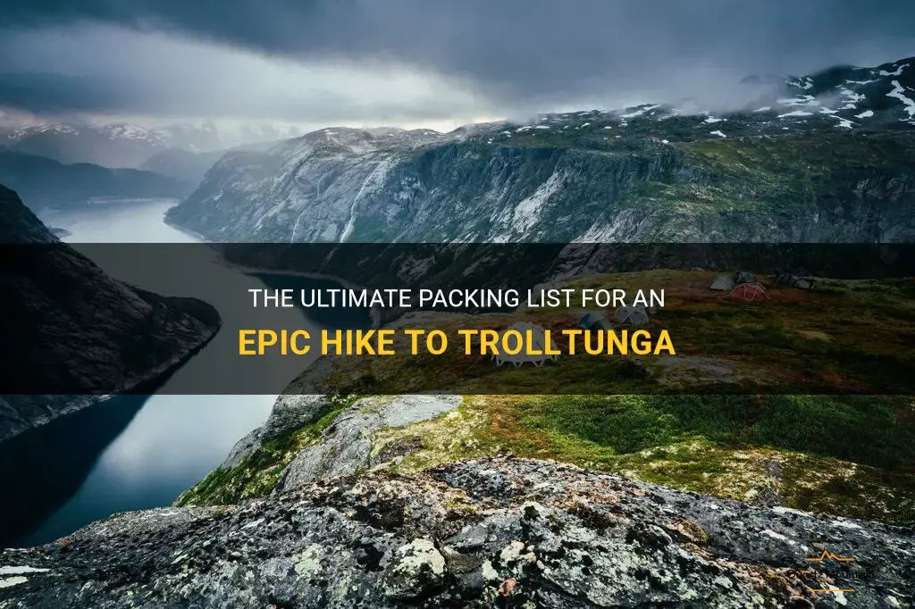 what to pack for trolltunga