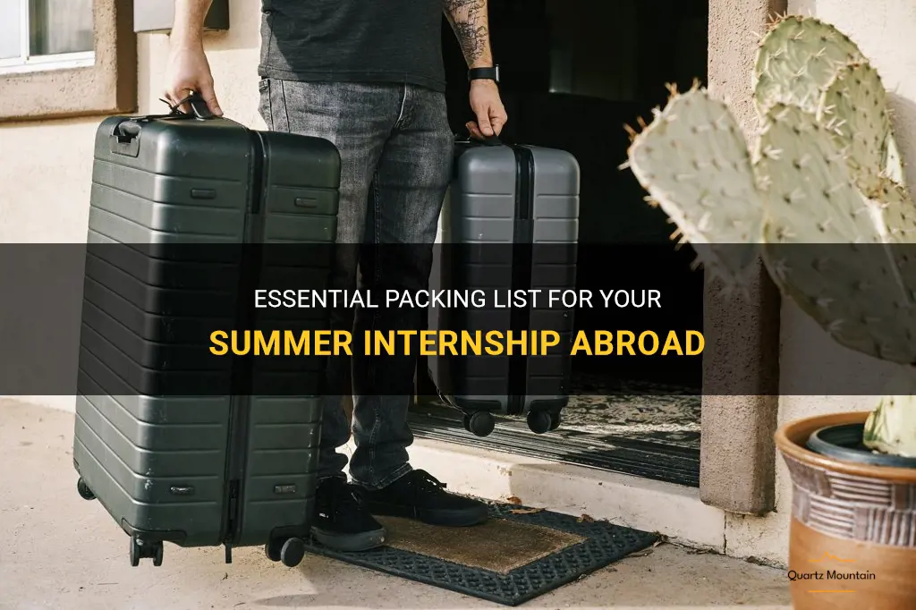 what to pack for your summer internship