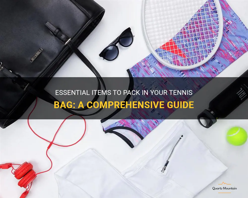 what to pack in a tennis bag