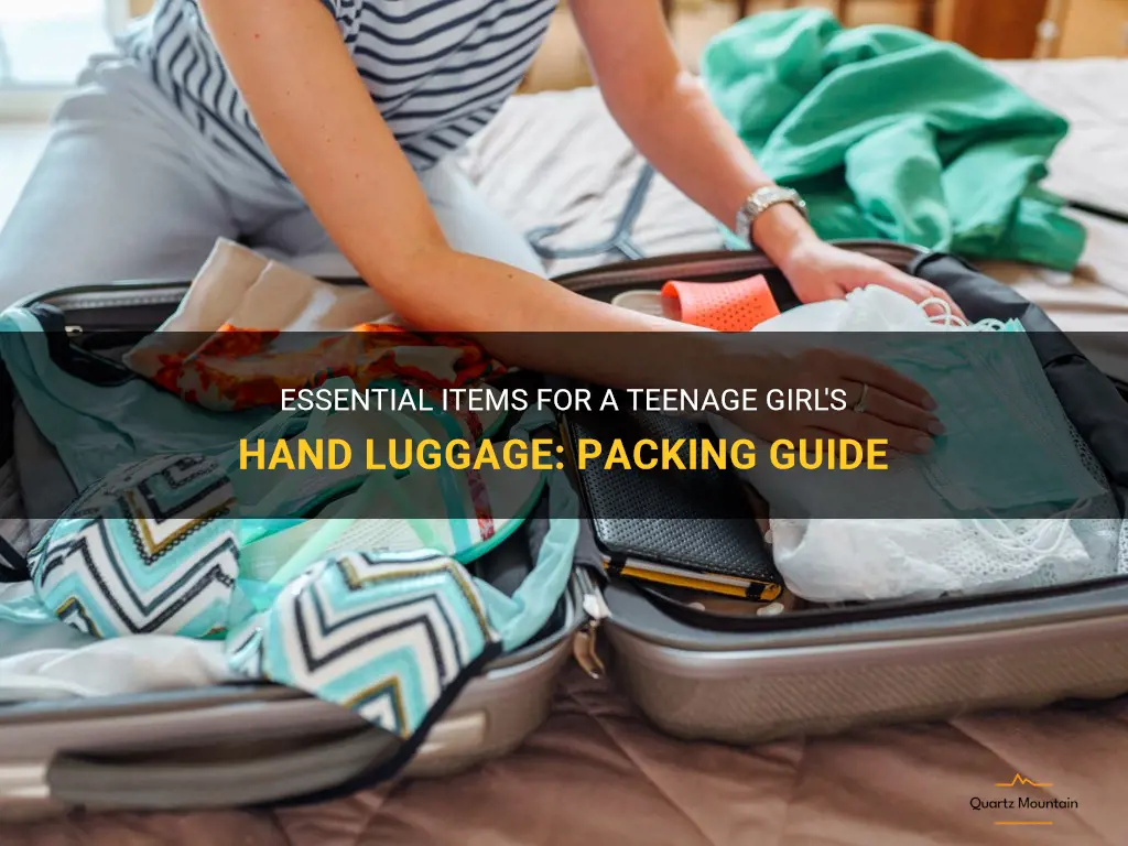 what to pack in hand luggage teenage girl