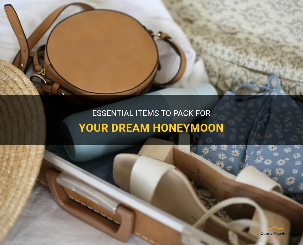 what to pack on a honeymoon