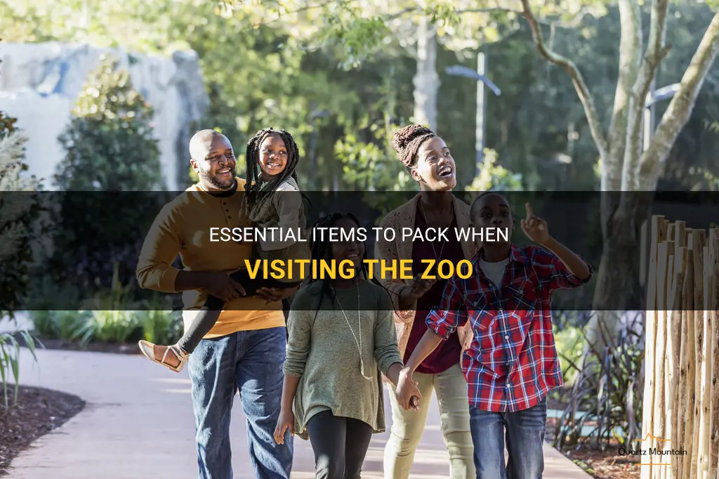 what to pack when going to the zoo